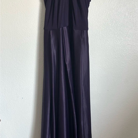 Alex Evenings Women's Long Halter Dress/Gown- Eggplant Satin, Size 12 - Picture 12 of 14